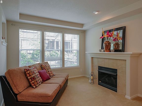 3rd image of 718 NE 70th Ave