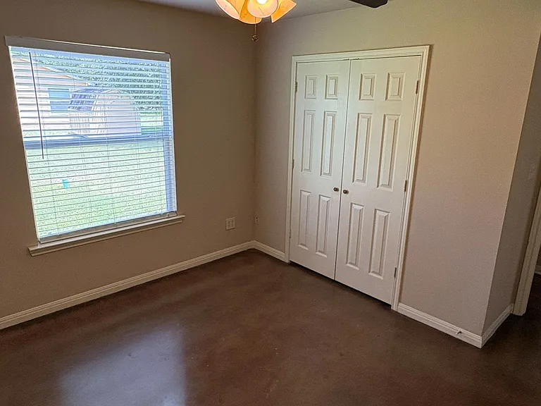 261 Springs Hill Cir — Photo 17