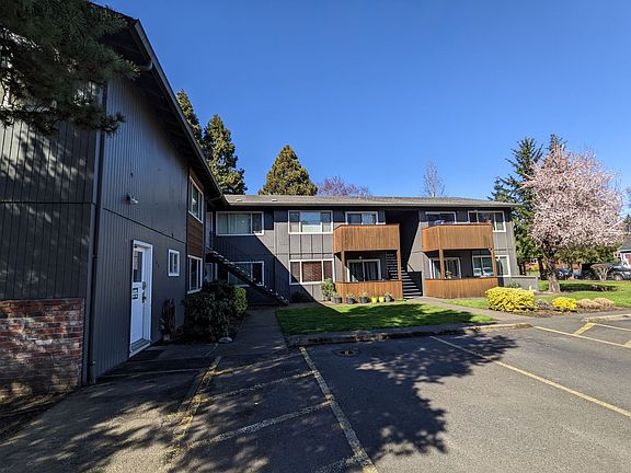 2nd image of 1184 NE Turner Dr #5