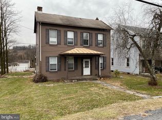 426 Indian Manor Dr, Leesport, PA 19533