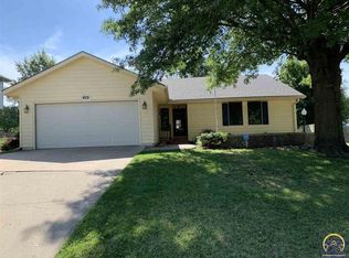2608 SW Golf View Dr, Topeka, KS 66614