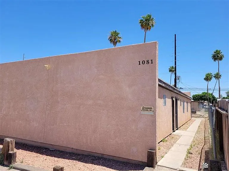 1081 S Avenue A — Photo 14