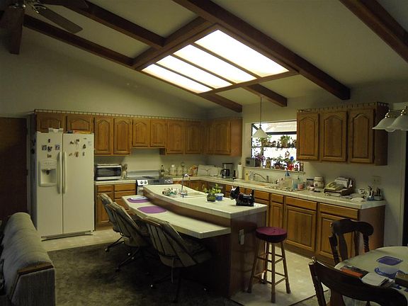 3rd image of 8945 Butte Mountain Ln W