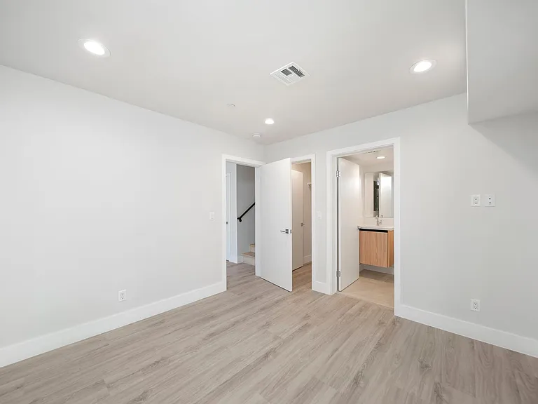 5221 Cleon Property LLC — Photo 8