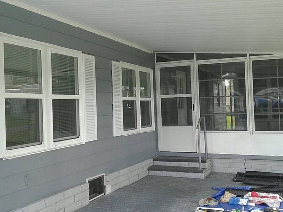 3rd image of 10914 Whispering Oaks Cir