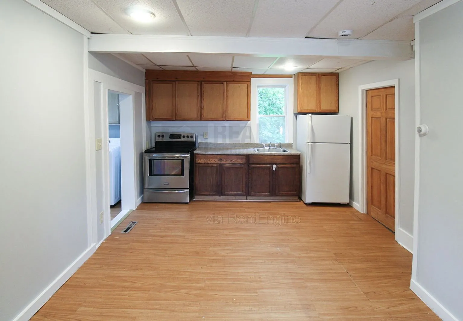 2 bed, 1.0 bath, 950 sqft, $1,750 — Photo 2