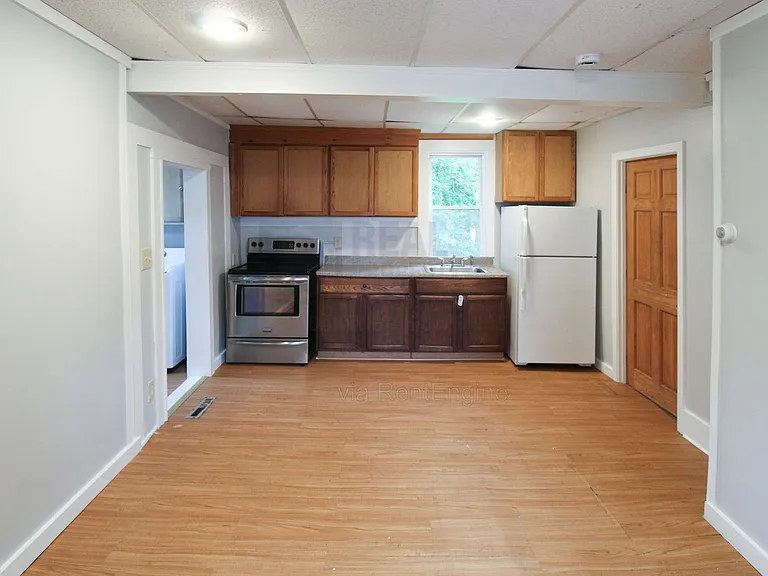 36 South St — Photo 2