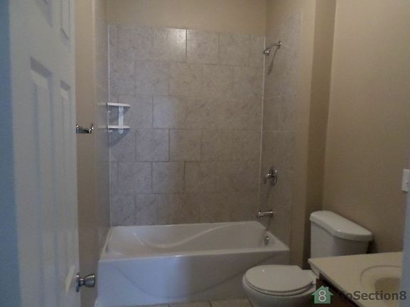 4th image of 7321 S Coles Ave #1