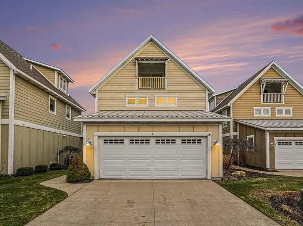 920 W Savidge St #6, Spring Lake, MI 49456