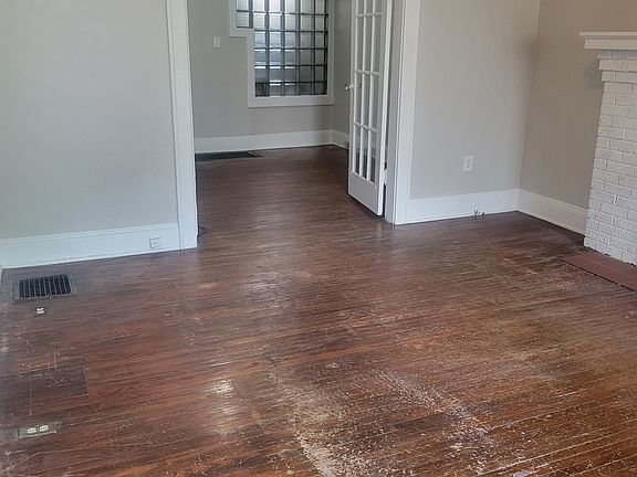 4th image of 238 W 4th Ave