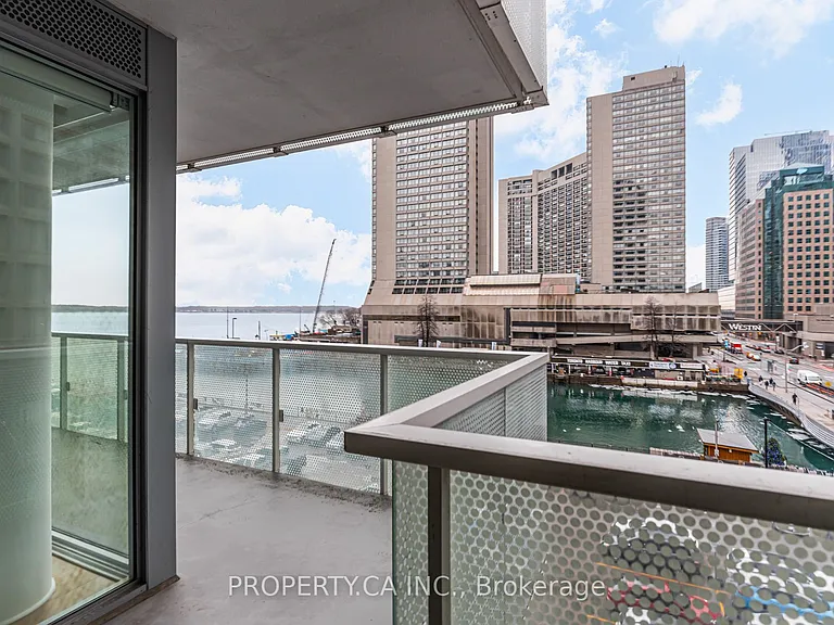 15 Queens Quay E #419 — Photo 11