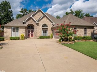 207 Marseille Dr, Maumelle, AR 72113