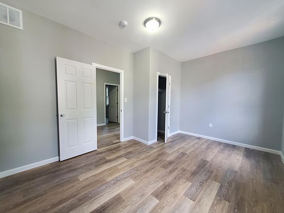 4th image of 325 S 7th St Floor 2