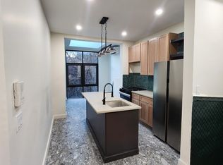 450 S 5th St #3R, Brooklyn, NY 11211