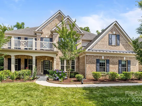 10508 Kristens Mare Dr, Charlotte, NC 28277
