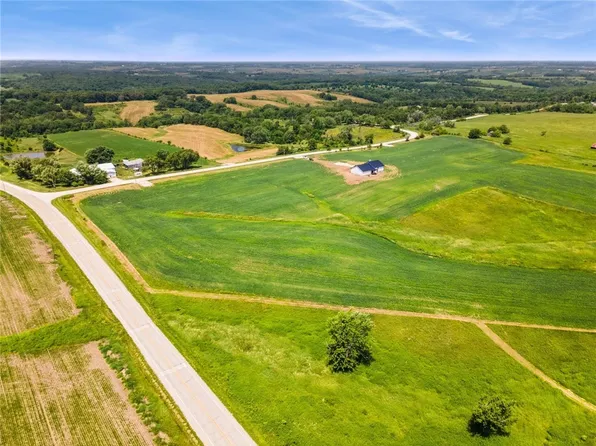 1398 255th Ave, Osceola, IA 50213