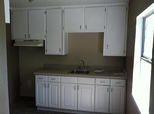 2nd image of 1327 Sepulveda Ave