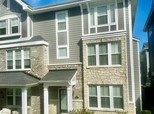 11247 Talamore Cir, Saint Louis, MO 63131