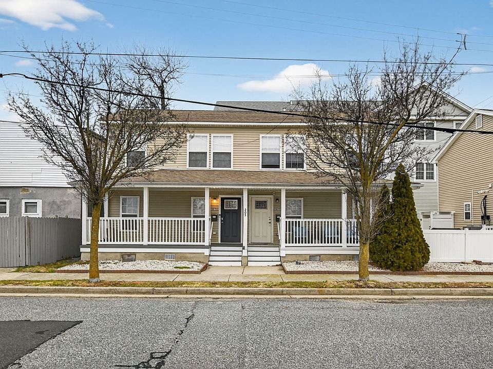 1st image of 205 W Roberts Ave #4
