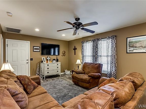 3rd image of 16434 Melana Dr