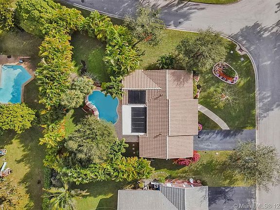5th image of 10315 NW 43rd St