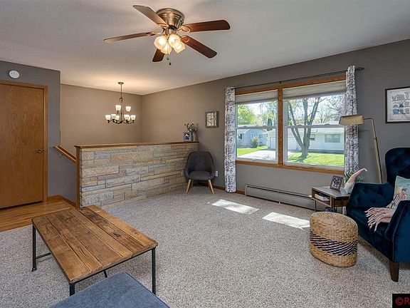 2nd image of 108 N Manitou Dr