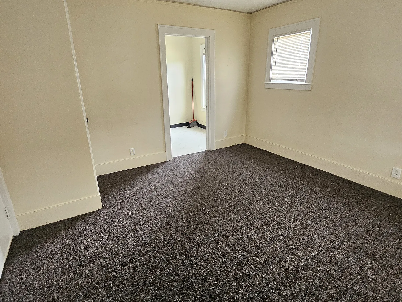 1 bed, 680 sqft, $1,300 — Photo 2