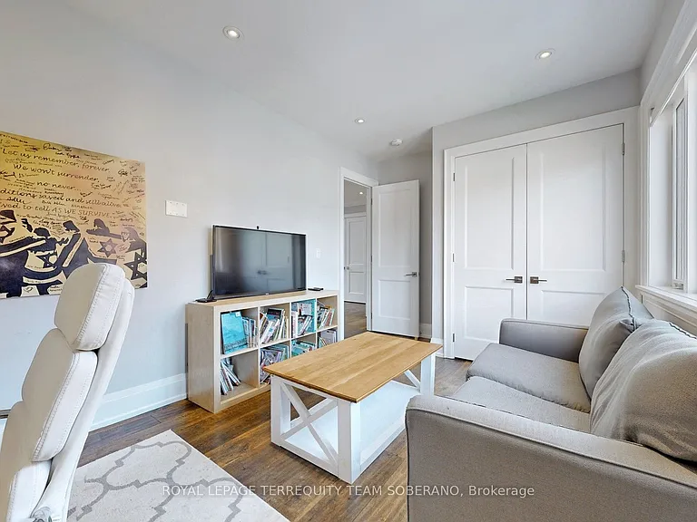 17 Southgate Ave — Photo 30