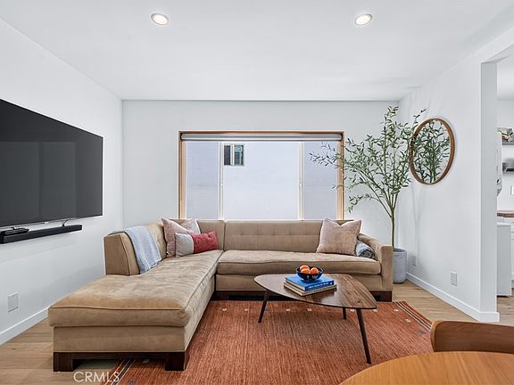 5th image of 2135 E Bellevue Ave #12