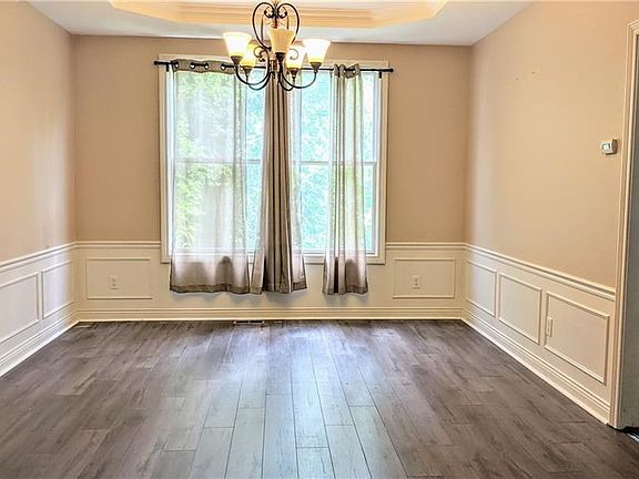 5th image of 8283 Browning Ct
