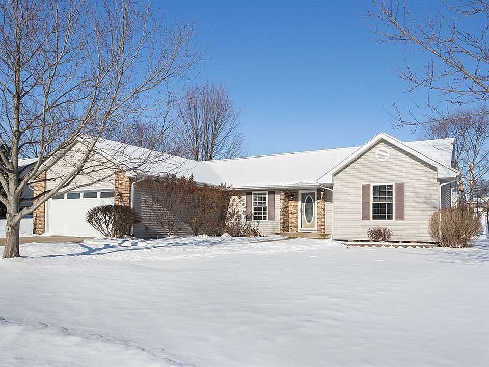 1st image of 312 W Goldfinch Dr