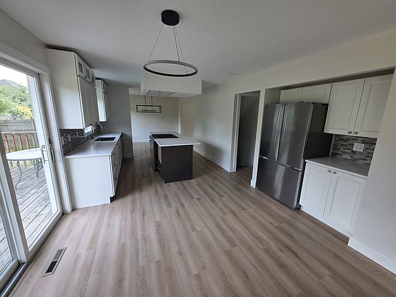4th image of 2924 Valento Ln