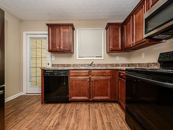 5th image of 1053 Wedgewood Ct