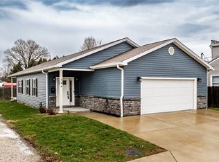 404 W 6th St, Williamstown, WV 26187