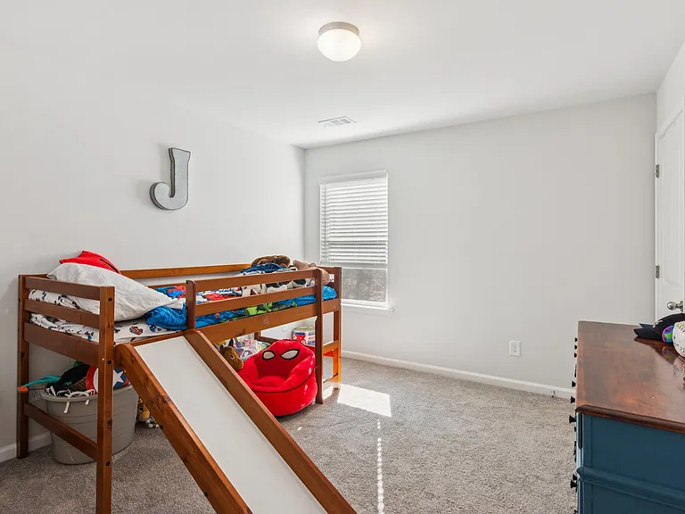 566 Skye Dr — Photo 14