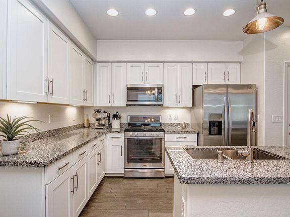 3rd image of 5550 N 16th St APT 105