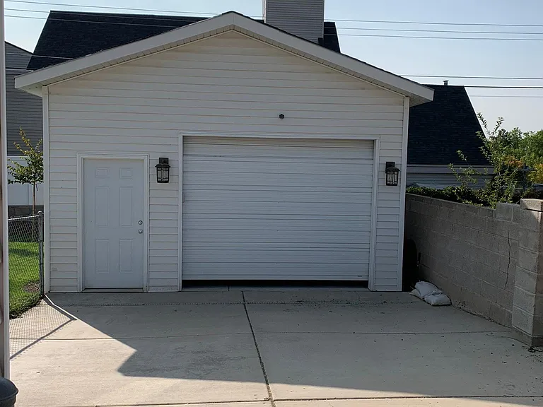 10566 S Carnation Dr — Photo 11