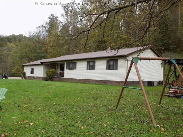 855 Price Hollow Rd, Elkview, WV 25071
