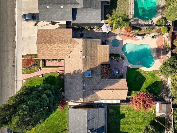2nd image of 4209 Greenview Dr