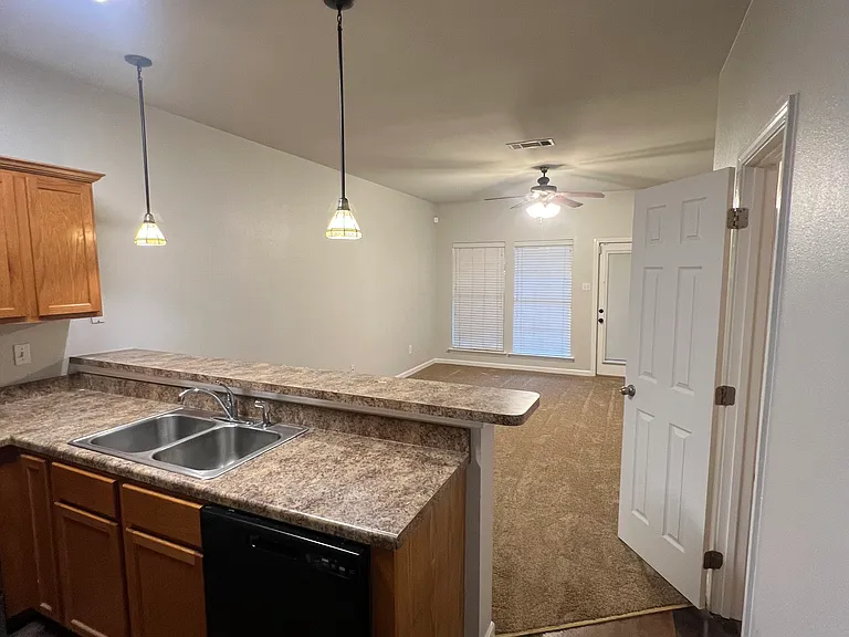 1900 Carrollwood Dr #3 — Photo 15