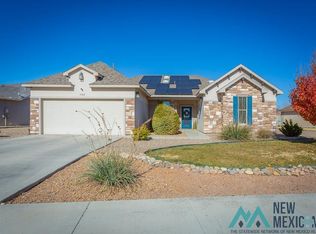 1105 Mimosa Dr, Roswell, NM 88201