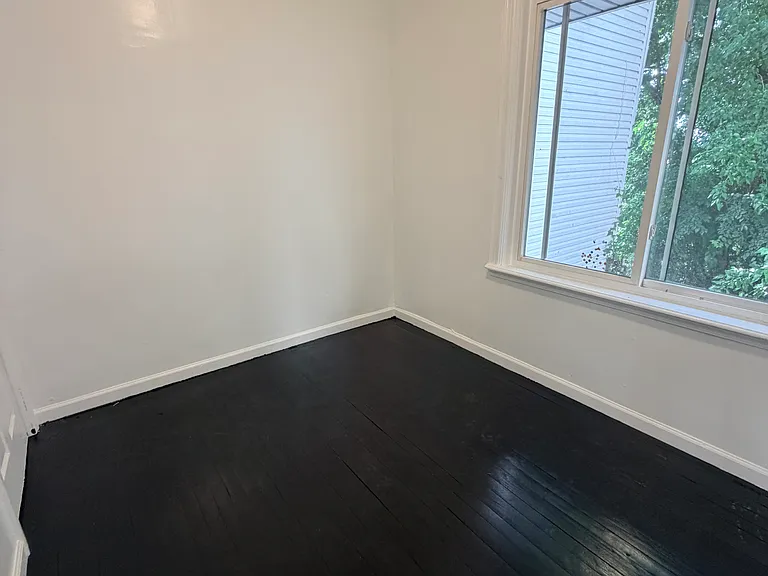 177 Benziger Ave #1 — Photo 3