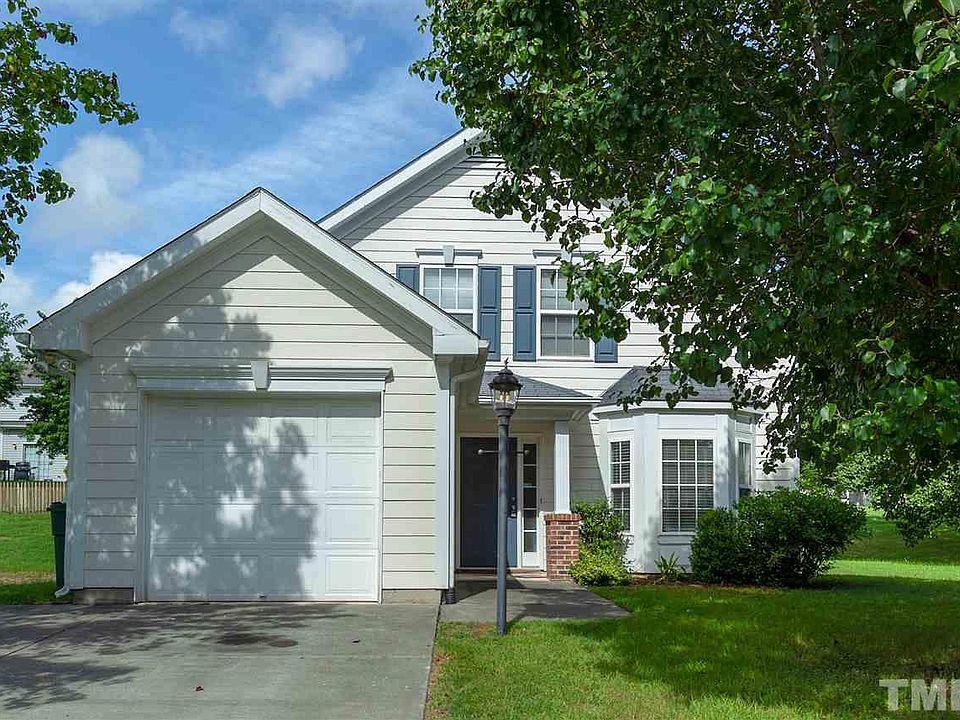 1st image of 205 Bermuda Green Dr