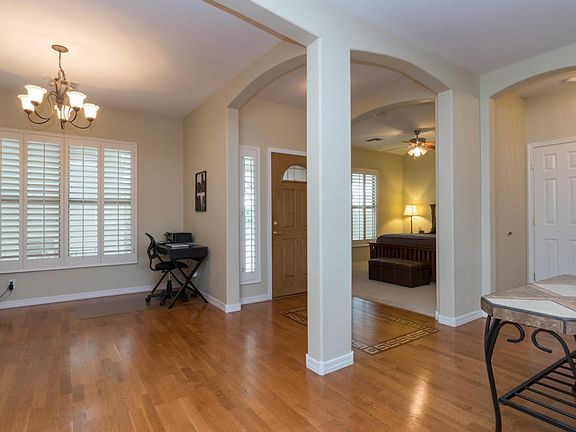 2nd image of 6834 S Whetstone Pl