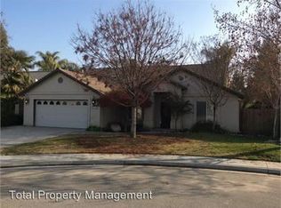 3526 S Martin Ct, Visalia, CA 93277