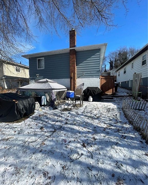 2nd image of 402 Baldwin Rd