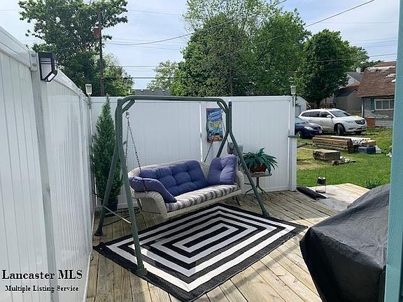 5th image of 709 Sheridan Dr