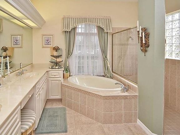 5th image of 329 Otter Creek Dr