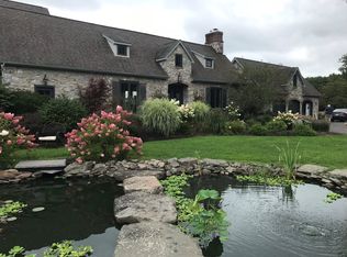 129 Valley View Rd, Greentown, PA 18426