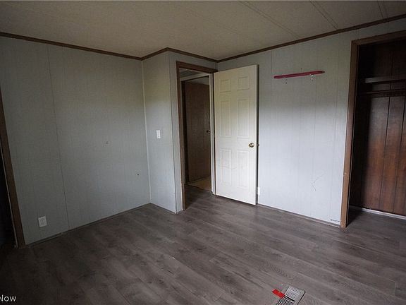 2nd image of 575 Grant St